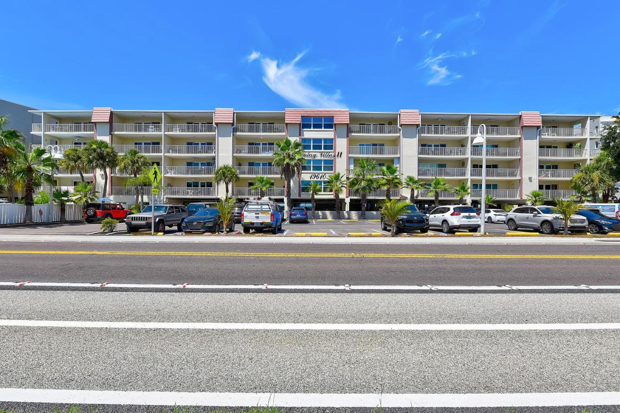Beach Oasis - No Storm Damage & Guest Ready! Come Enjoy The Heated Pool & Relax At The Beach! Clearwater Beach Bagian luar foto