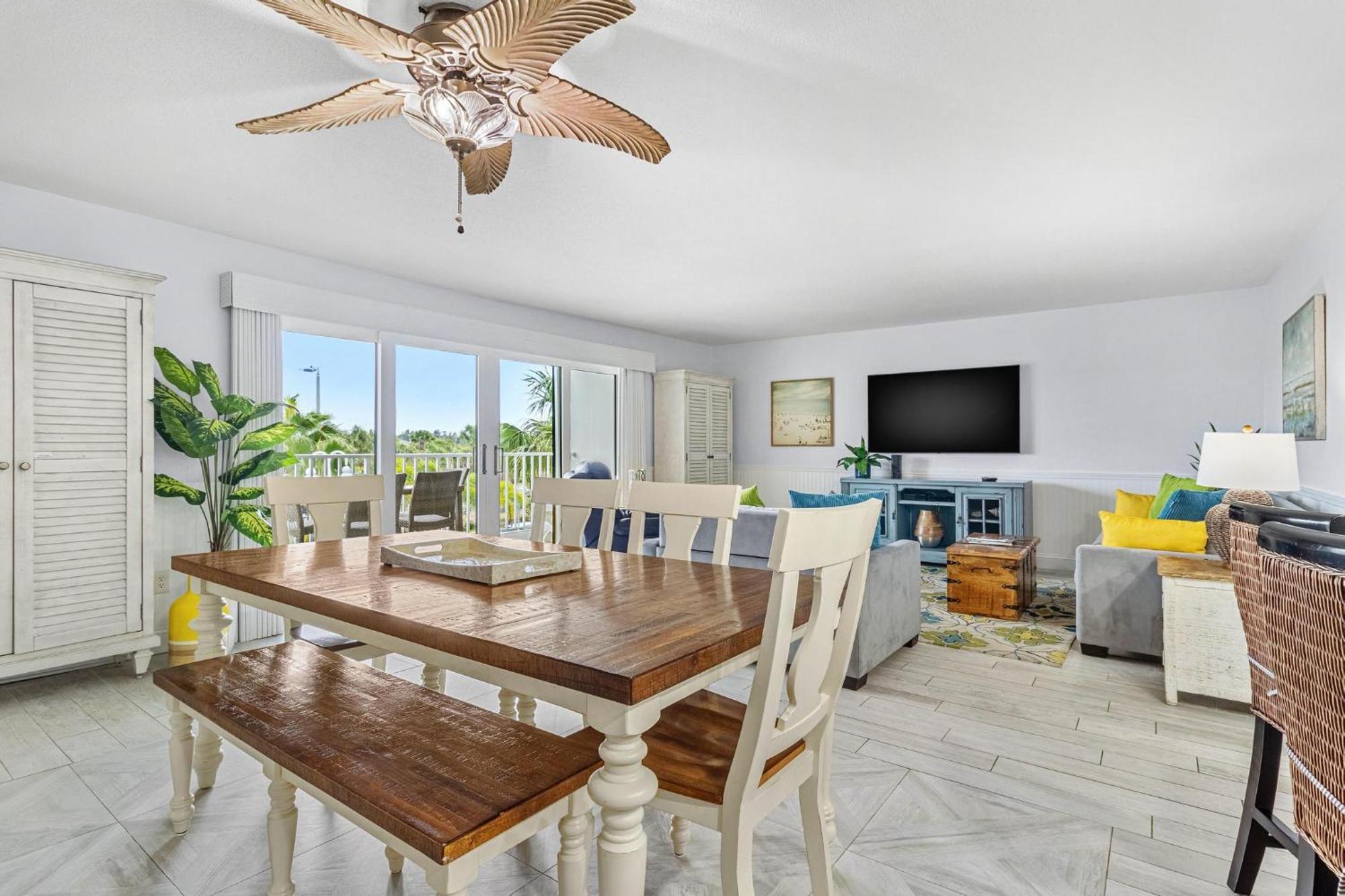 Beach Oasis - No Storm Damage & Guest Ready! Come Enjoy The Heated Pool & Relax At The Beach! Clearwater Beach Bagian luar foto