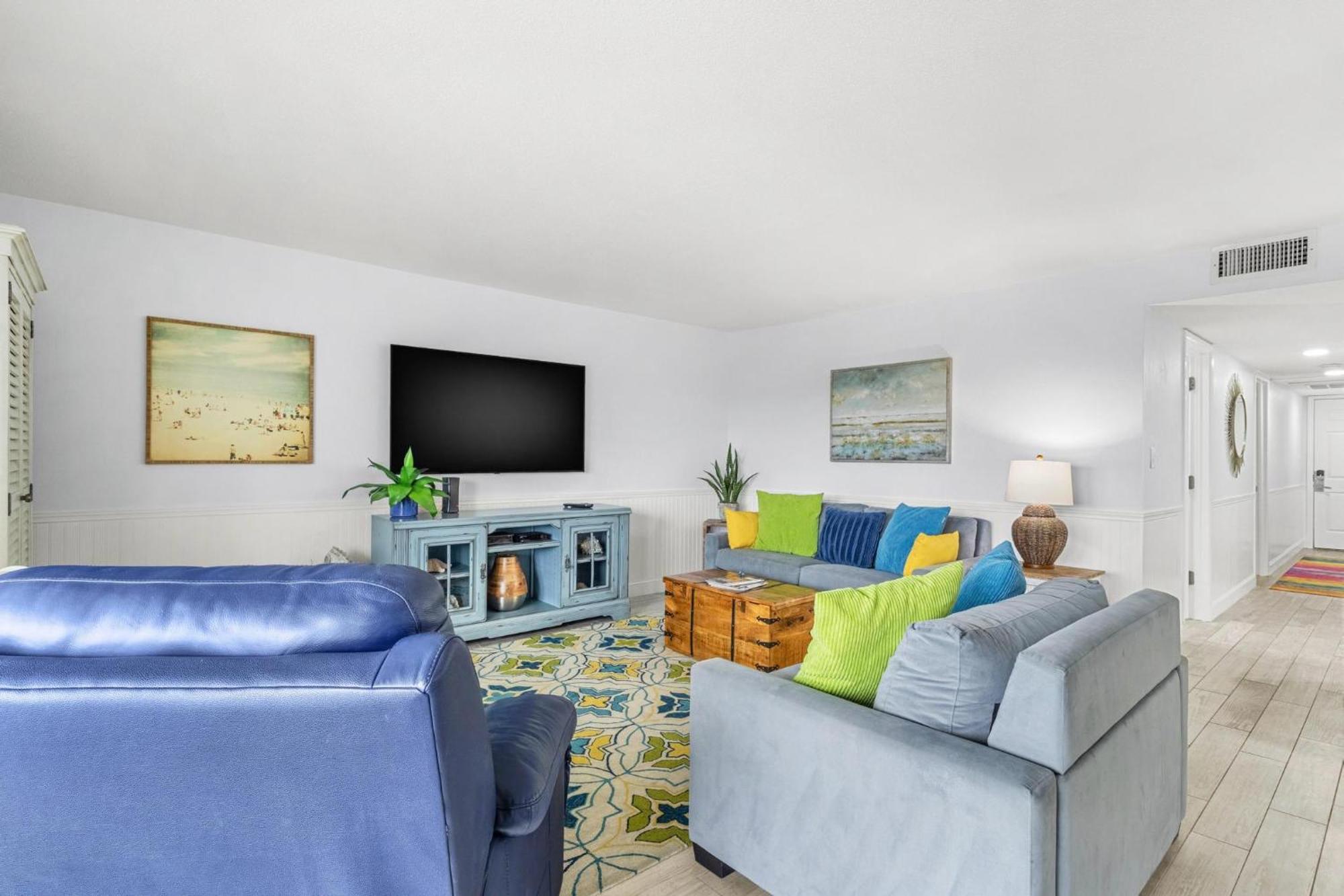 Beach Oasis - No Storm Damage & Guest Ready! Come Enjoy The Heated Pool & Relax At The Beach! Clearwater Beach Bagian luar foto