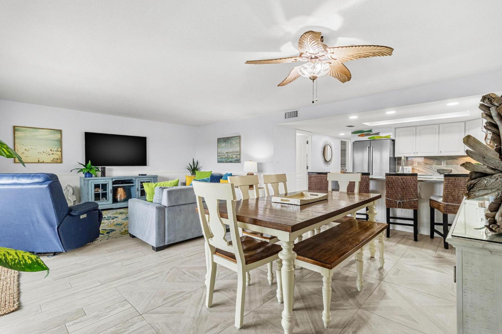 Beach Oasis - No Storm Damage & Guest Ready! Come Enjoy The Heated Pool & Relax At The Beach! Clearwater Beach Bagian luar foto